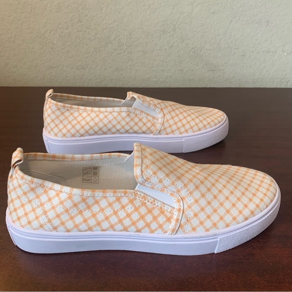 ASOS Wide Fit Dotty Slip On Plimsolls Sneakers